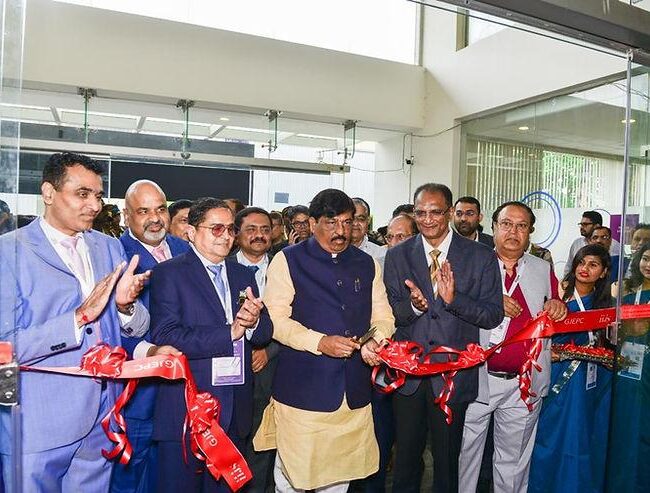 Hon’ble Karnataka Minister Dr. Murugesh R. Nirani inaugurates the 1st Edition of IIJS Tritiya