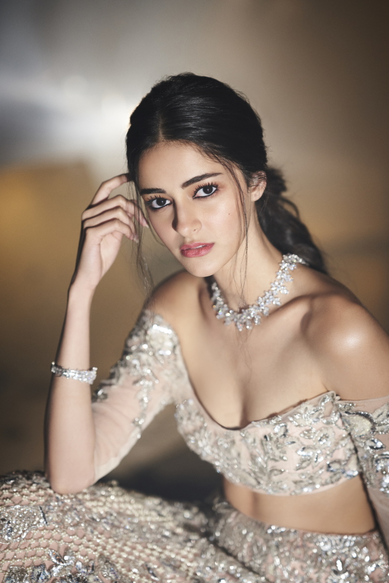 Ananya Pandey wearing FK jewellery for Manish Malhotra shoot 2018 (1) Ananya Pandey wearing FK jewellery for Manish Malhotra shoot 2018 (1)