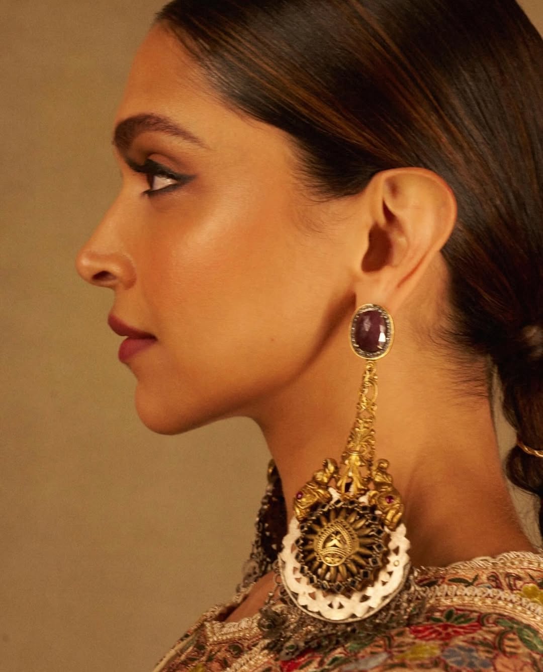 Deepika for Swadesh Store Launch! @deepikapadukone #deepikapadukone #swadesh Deepika for Swadesh Store Launch! @deepikapadukone #deepikapadukone #swadesh